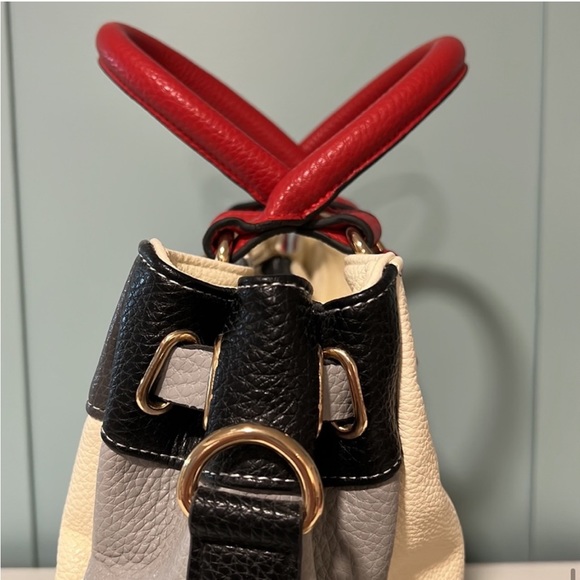 The Bradford Exchange Disney Mickey and Minnie Love Story Handbag. Like New. - Picture 7 of 14